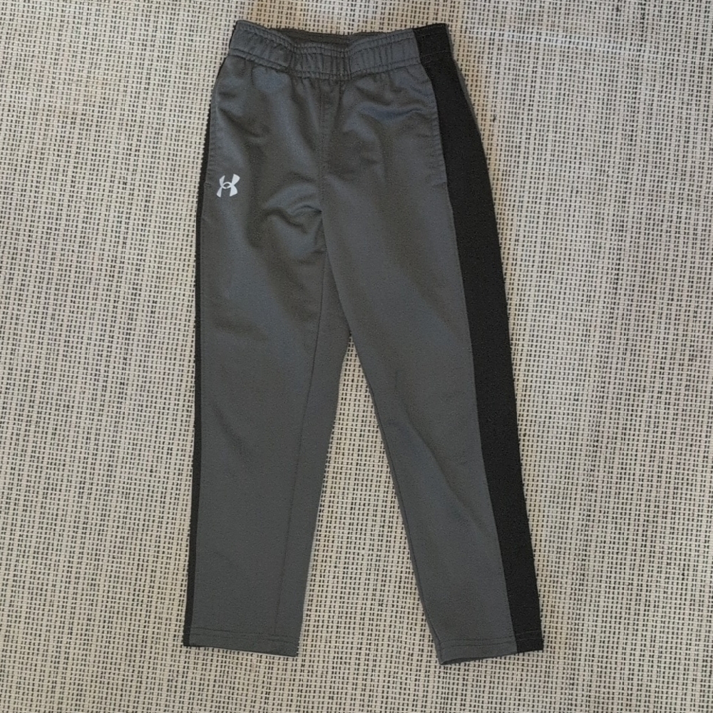 Under Armour Kids Charcoal and Black Pants Sz 5